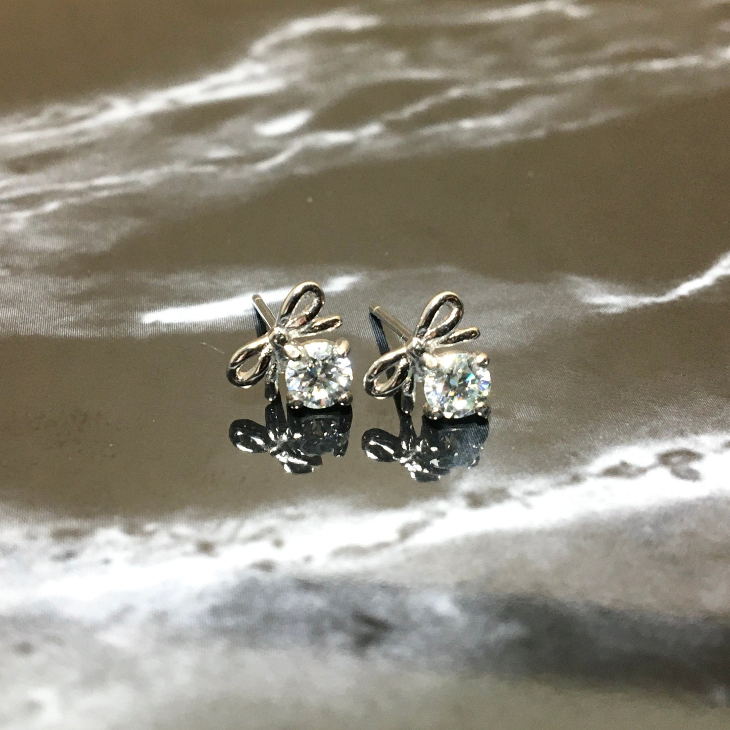 Gift Bowknot Earrings Grey Moissanite 0.3ct Jewelry Lovely Romantic Anniversary Beauty Earring 925 Silver Handmade Birthday Gifts for her