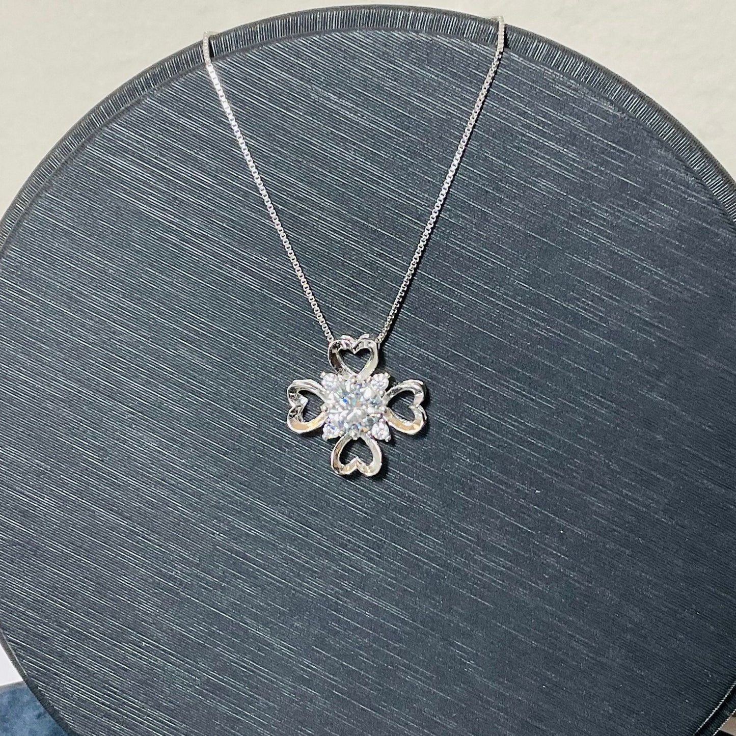 White Moissanite Necklace,Four Leaf Clover,1ct Moissanite Silver Pendant,Solitaire Anniversary Vale Necklace, Gift for Her,Love Luck Gift