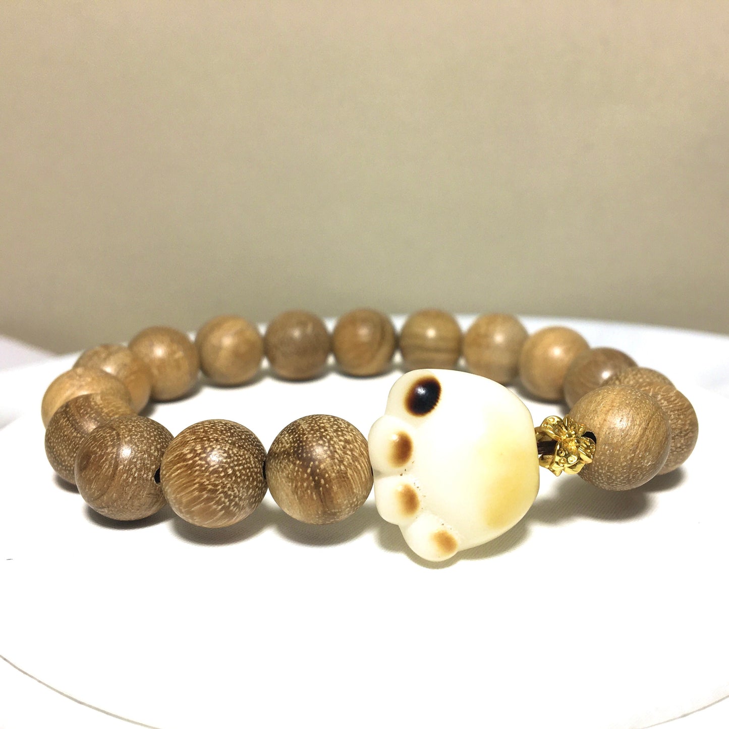 Machilus Milk Wood Bodhi Bracelet, Kitten Cat Paw, Lovely Cute Gold Plated Flower Bracelet, Gift for Her Him, Birthday Gift, Animal Pet Gift