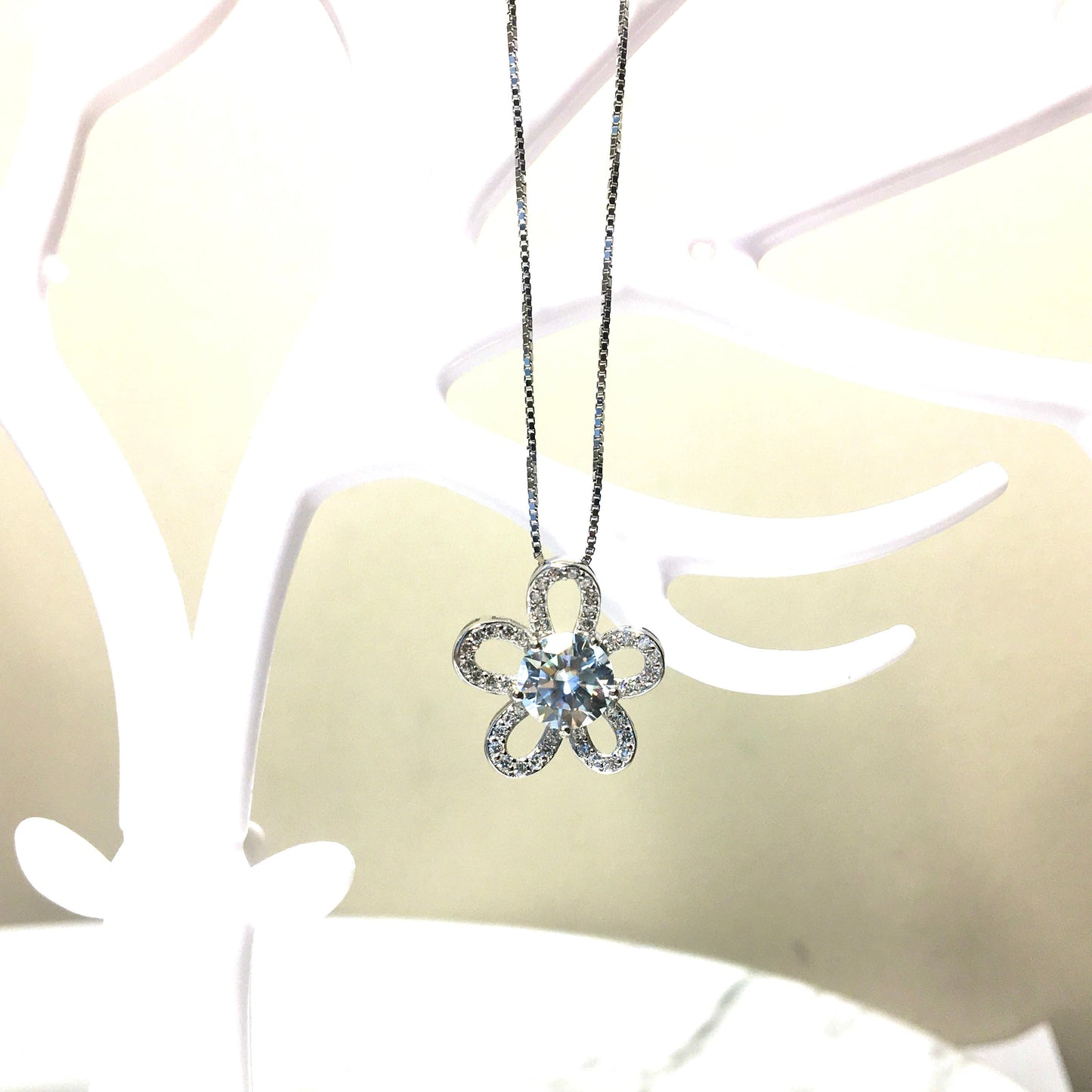 Paraiba Blue/White Flower Moissanite Necklace,Jaunty Flower Aquamarine,1ct Moissanite Flower Pendant,Anniversary for Her,Birthday gift