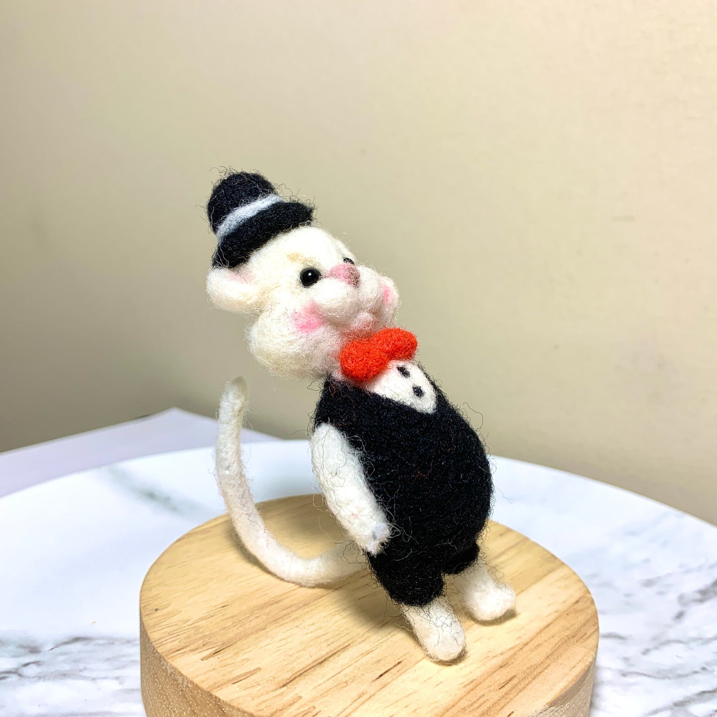 Felted Mice,Cute Mouse Wool Felt,for kids,Christmas Bulk Craft Home Decoration,Christmas hat,Animal wool Felt Gifts,New year Gift,handmade