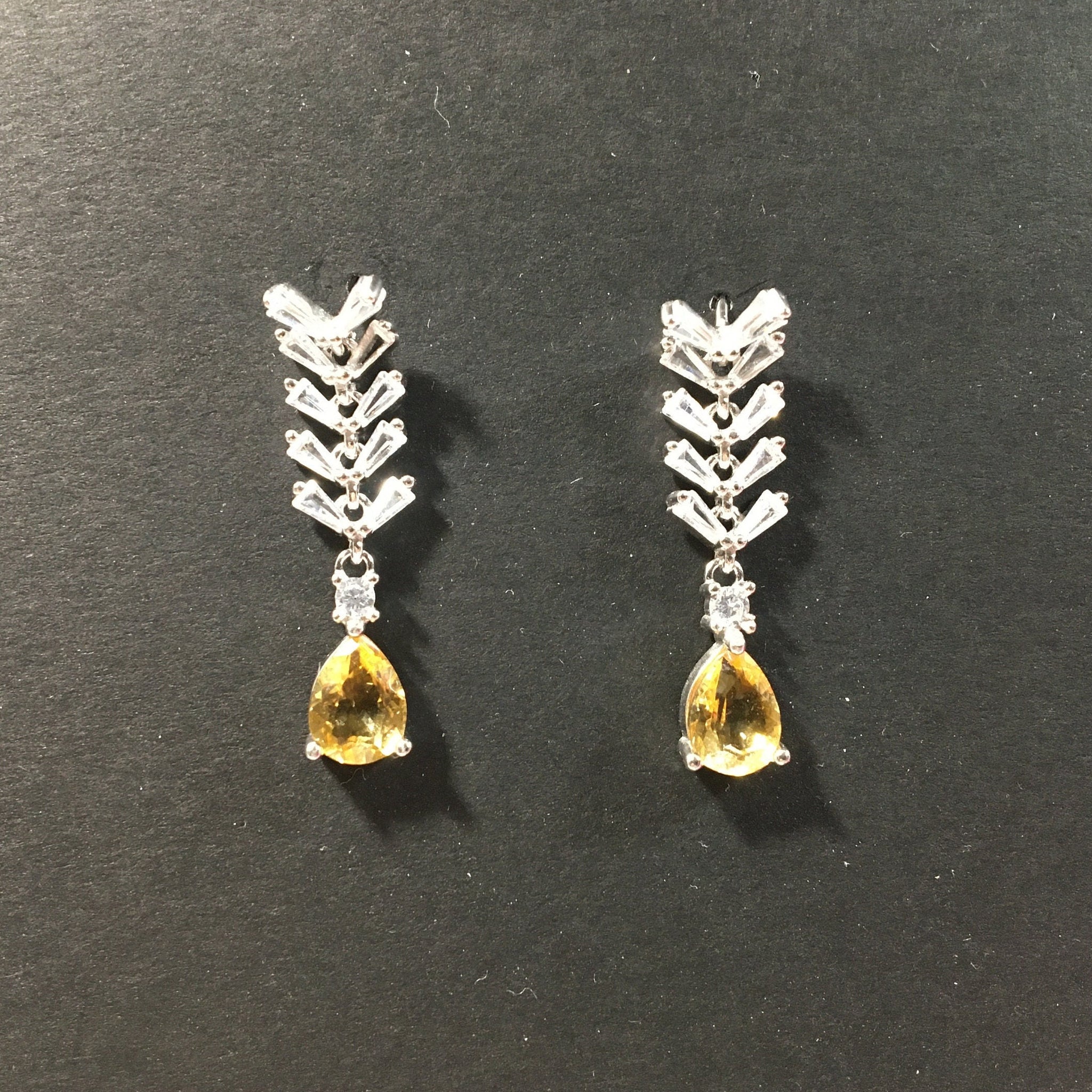 Platinum-Plated Silver Citrine Water Drop Earrings with Zircon Leaf Design - Luxury Gemstone Jewelry for Gifts & Special Occasions
