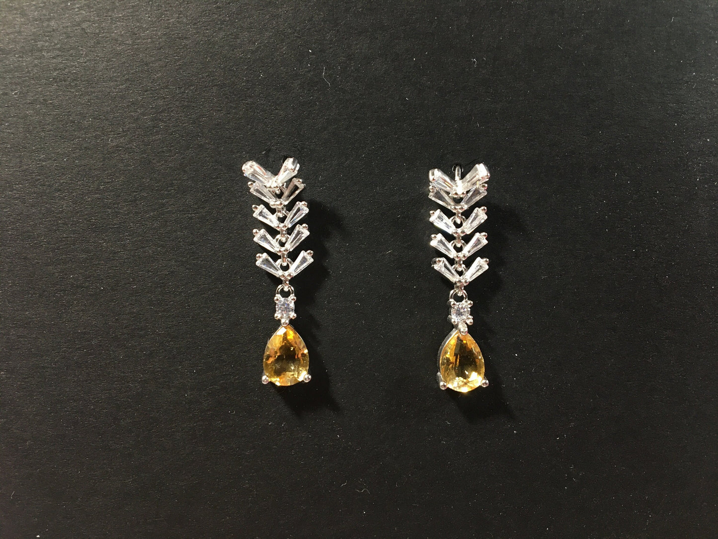 Platinum-Plated Silver Citrine Water Drop Earrings with Zircon Leaf Design - Luxury Gemstone Jewelry for Gifts & Special Occasions